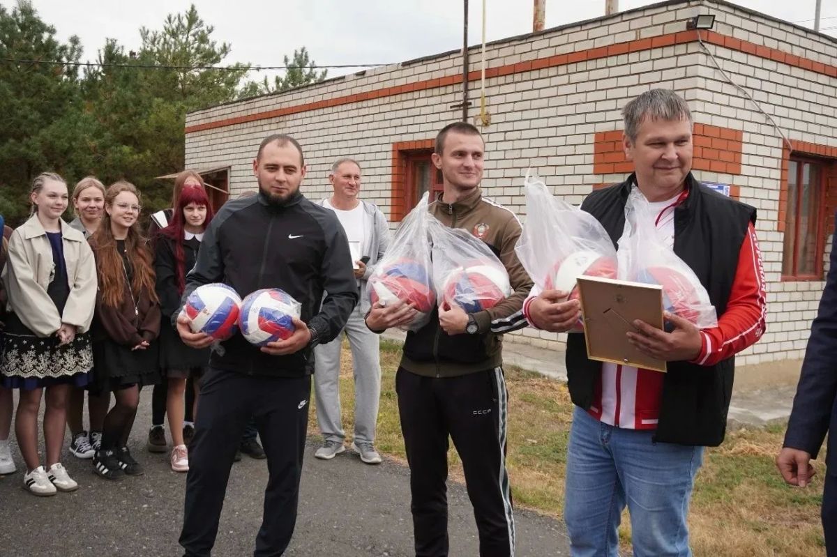 Алексей Золотарев: «Ждем спортивных побед!» Алексей Золотарев: «Ждем спортивных побед!»