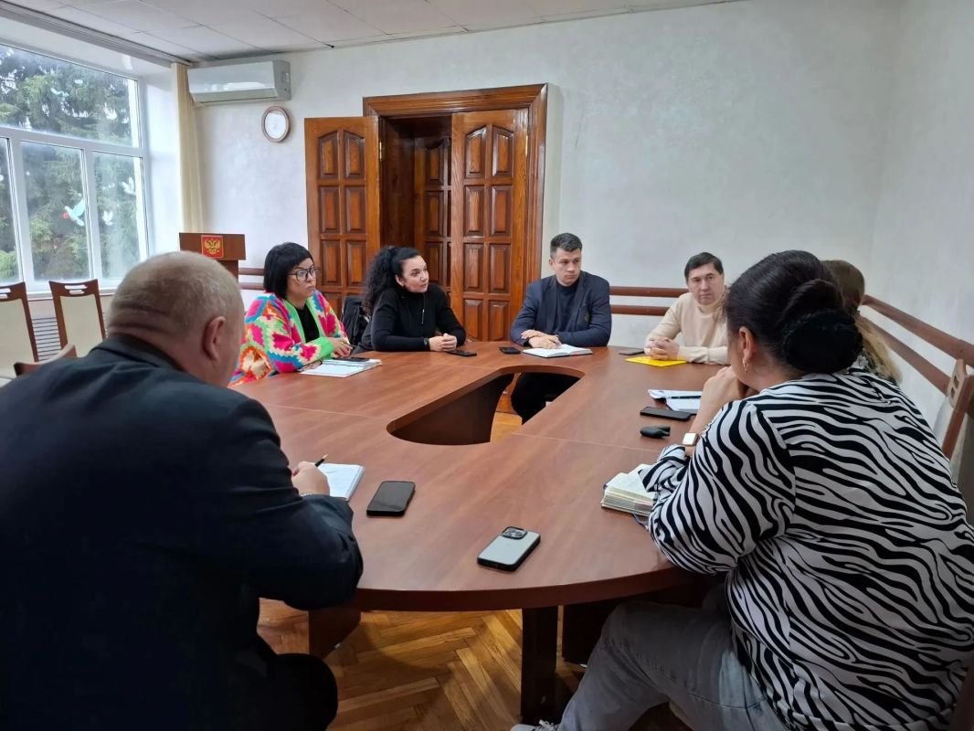 На прошедшей неделе представители Минэкономразвития Курской области и Государственной корпорации «Росатом» провели серию рабочих встреч с организациями Курской области в рамках проекта «Эффективный регион» На прошедшей неделе представители Минэкономразвития Курской области и Государственной корпорации «Росатом» провели серию рабочих встреч с организациями Курской области в рамках проекта «Эффективный регион»