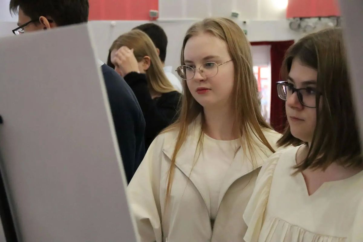 В областном центре единороссы открыли выставку: «Малая история большого города: Волокно в летописи Курска» В областном центре единороссы открыли выставку: «Малая история большого города: Волокно в летописи Курска»