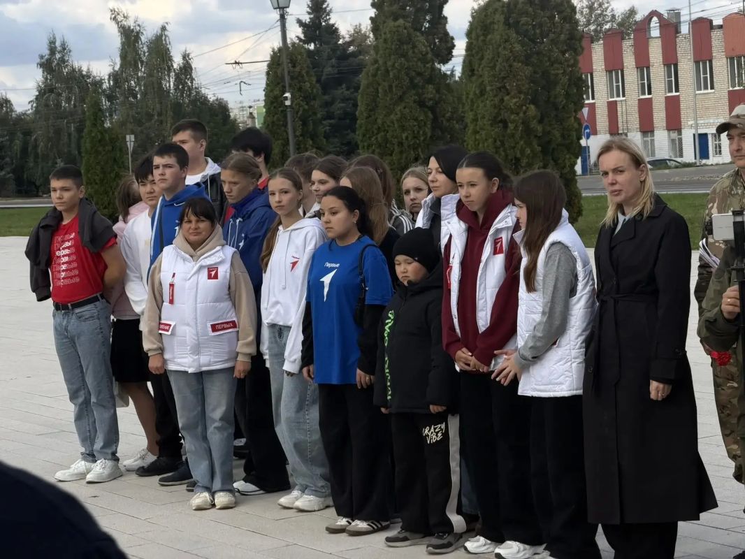 Семьям воинов передали частицу земли курского приграничья Семьям воинов передали частицу земли курского приграничья