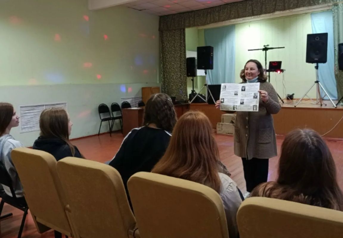 В Большежировском сельском Доме культуры состоялась познавательная встреча, посвящённая символам Курского края, приуроченная к празднованию Дня города Курска