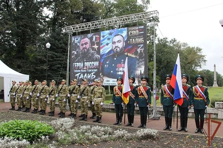 В Северной Осетии открыли памятник Герою России Марату Тибилову