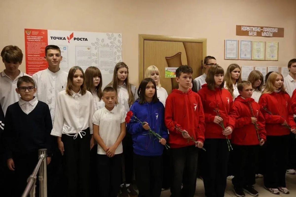 Сельская школа получила имя героя Курской битвы Сельская школа получила имя героя Курской битвы