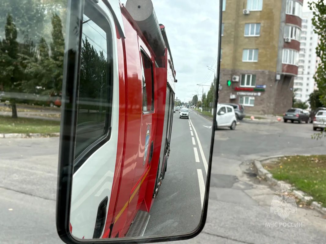 Сотрудники Главного управления МЧС России по Курской области совместно с представителями госавтоинспекции провели рейд «Уступи дорогу» Сотрудники Главного управления МЧС России по Курской области совместно с представителями госавтоинспекции провели рейд «Уступи дорогу»