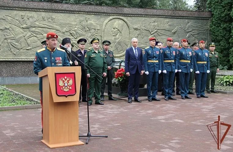 В Северной Осетии открыли памятник Герою России Марату Тибилову В Северной Осетии открыли памятник Герою России Марату Тибилову