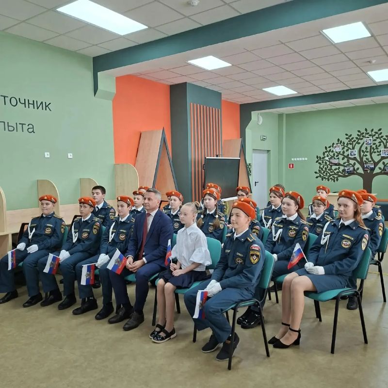 Курские школьники провели телемосты ко Дню воссоединения новых регионов с Россией Курские школьники провели телемосты ко Дню воссоединения новых регионов с Россией