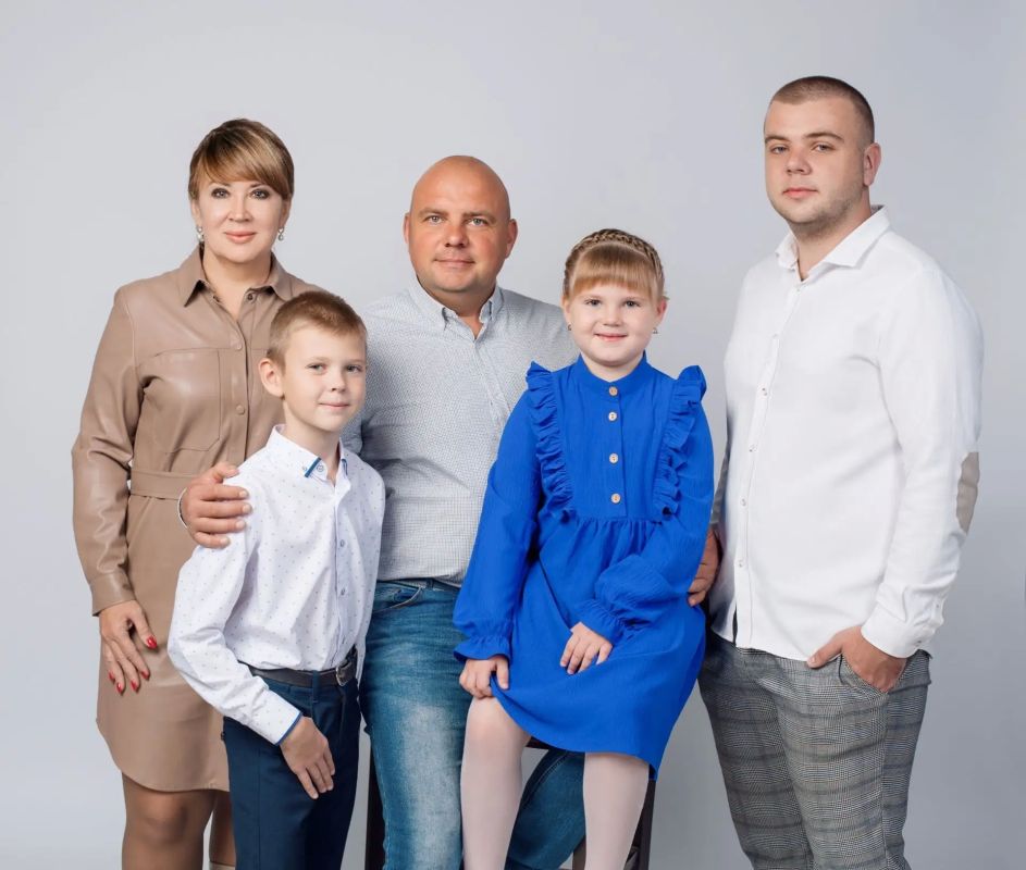 Сегодня в Курской области мы отмечаем День многодетной семьи — праздник, который был учреждён региональным законом в 2022 году Сегодня в Курской области мы отмечаем День многодетной семьи — праздник, который был учреждён региональным законом в 2022 году