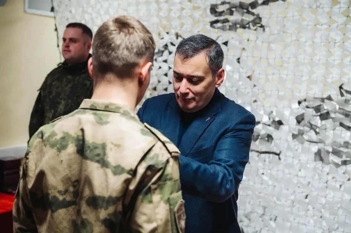 Александр Хинштейн поздравил с 10-летием Управление Росгвардии по Курской области Александр Хинштейн поздравил с 10-летием Управление Росгвардии по Курской области