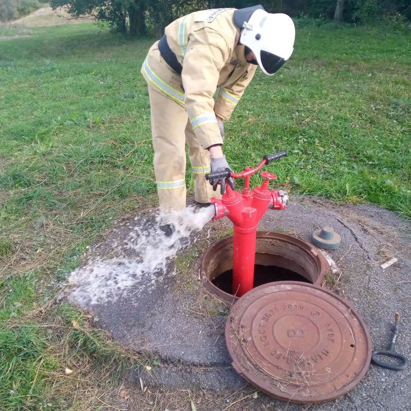 Проверка пожарного водоснабжения в Фатежском и Железногорском районах Проверка пожарного водоснабжения в Фатежском и Железногорском районах