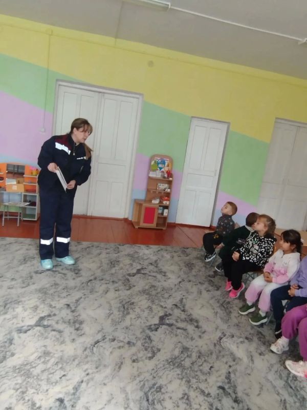 Ребятам из детского сада в п. Нива рассказали о безопасности Ребятам из детского сада в п. Нива рассказали о безопасности