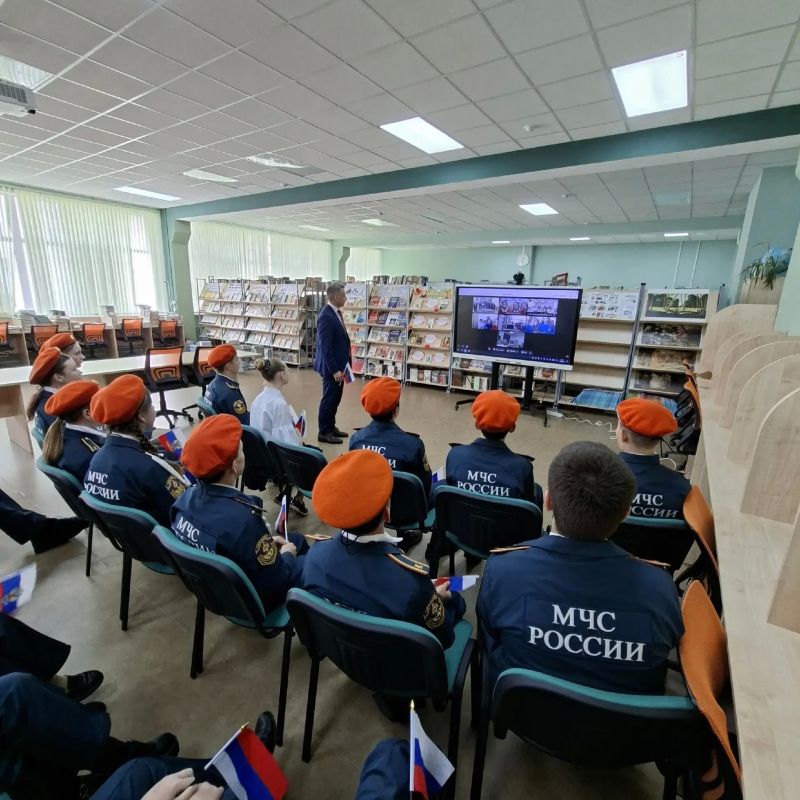 В курских школах прошли телемосты в преддверии Дня воссоединения ДНР и ЛНР, Запорожской и Херсонской областей с Россией В курских школах прошли телемосты в преддверии Дня воссоединения ДНР и ЛНР, Запорожской и Херсонской областей с Россией