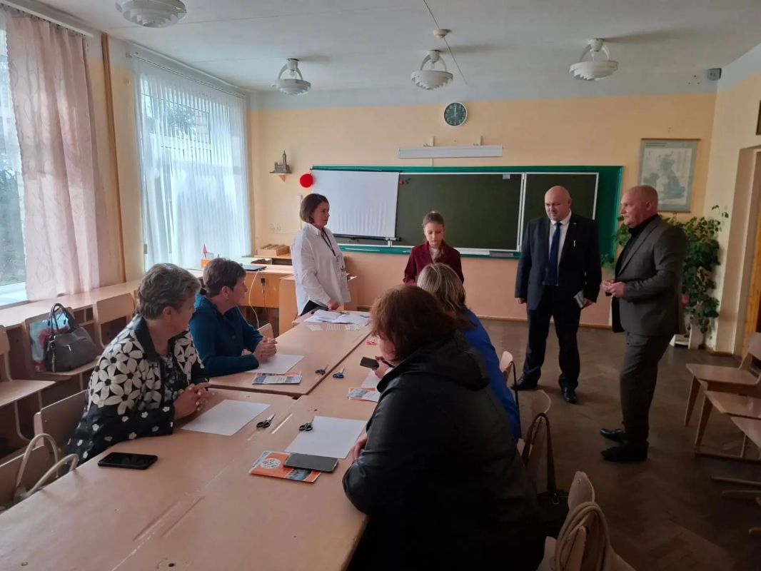 Сегодня в городе Щигры на базе СОШ №3 прошёл фестиваль дополнительного образования «Содружество талантов»! Сегодня в городе Щигры на базе СОШ №3 прошёл фестиваль дополнительного образования «Содружество талантов»!