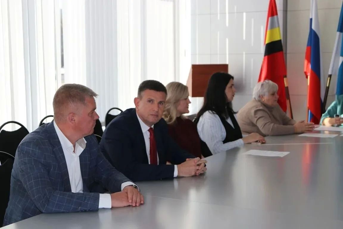 Железногорские единороссы получили удостоверения депутатов Курской облдумы