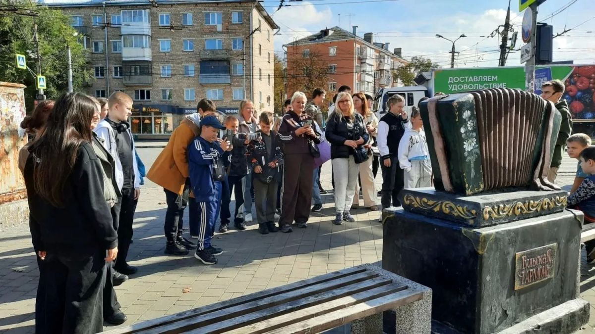 Учащиеся Верхнелюбажской средней школы недавно побывали в городе-герое Туле — месте с богатой историей и уникальной атмосферой Учащиеся Верхнелюбажской средней школы недавно побывали в городе-герое Туле — месте с богатой историей и уникальной атмосферой