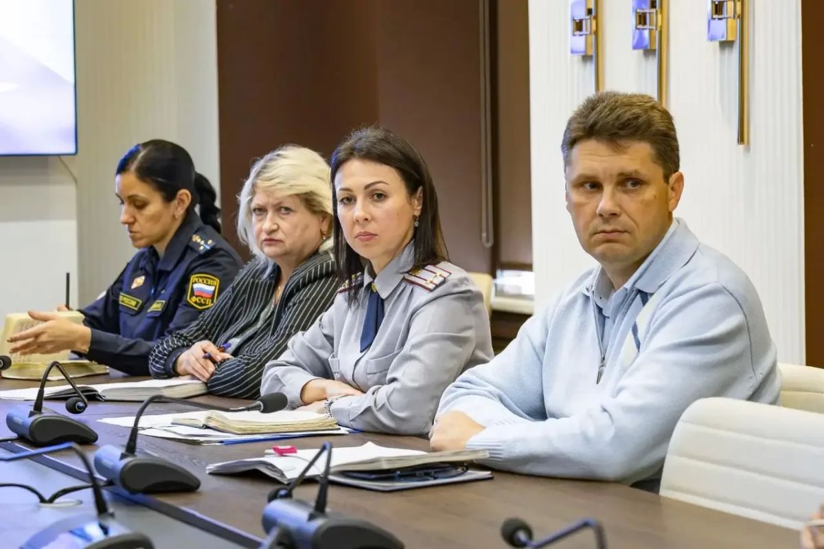 Сегодня провел рабочее совещание с коллегами, посвященное службе по контракту Сегодня провел рабочее совещание с коллегами, посвященное службе по контракту
