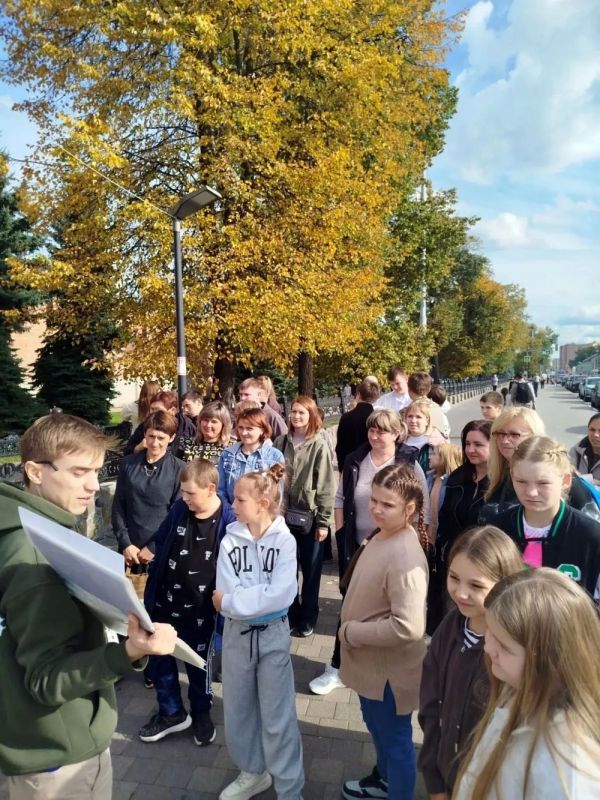 Учащиеся Верхнелюбажской средней школы недавно побывали в городе-герое Туле — месте с богатой историей и уникальной атмосферой Учащиеся Верхнелюбажской средней школы недавно побывали в городе-герое Туле — месте с богатой историей и уникальной атмосферой