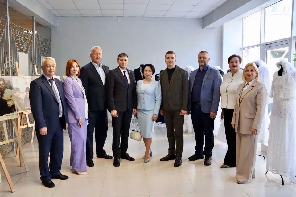 В Курской области стартовал Форум многодетных семей «Большая семья — большие возможности», приуроченный ко Дню многодетной семьи В Курской области стартовал Форум многодетных семей «Большая семья — большие возможности», приуроченный ко Дню многодетной семьи