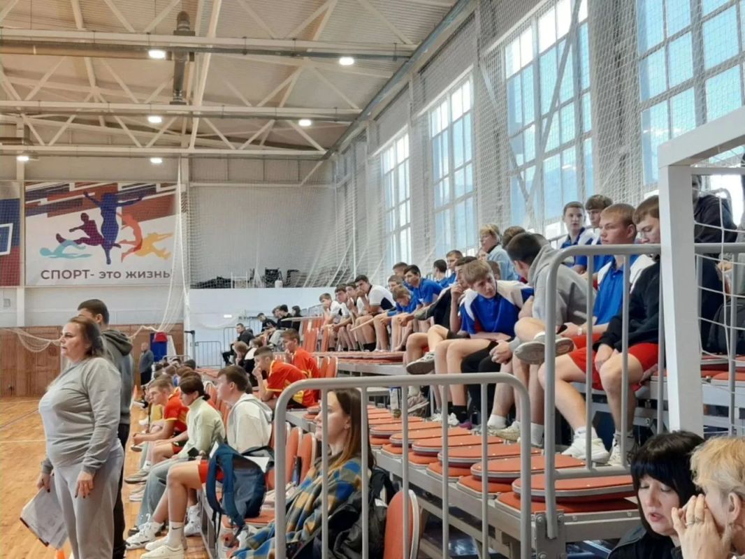 В физкультурно-оздоровительном комплексе Фатежа прошли соревнования по русской мини-лапте среди юношей школьных спортивных клубов В физкультурно-оздоровительном комплексе Фатежа прошли соревнования по русской мини-лапте среди юношей школьных спортивных клубов
