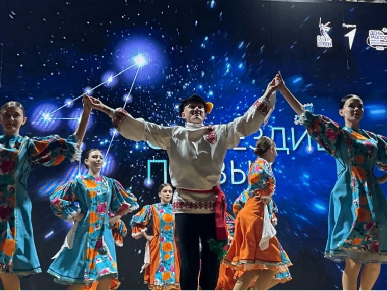 В Большом зале МКОУ ДО "Курчатовская детская школа искусств" прошёл концерт "Созвездие первых", посвящённый сразу двум замечательным праздникам — Дню учителя и Дню музыки! В Большом зале МКОУ ДО "Курчатовская детская школа искусств" прошёл концерт "Созвездие первых", посвящённый сразу двум замечательным праздникам — Дню учителя и Дню музыки!