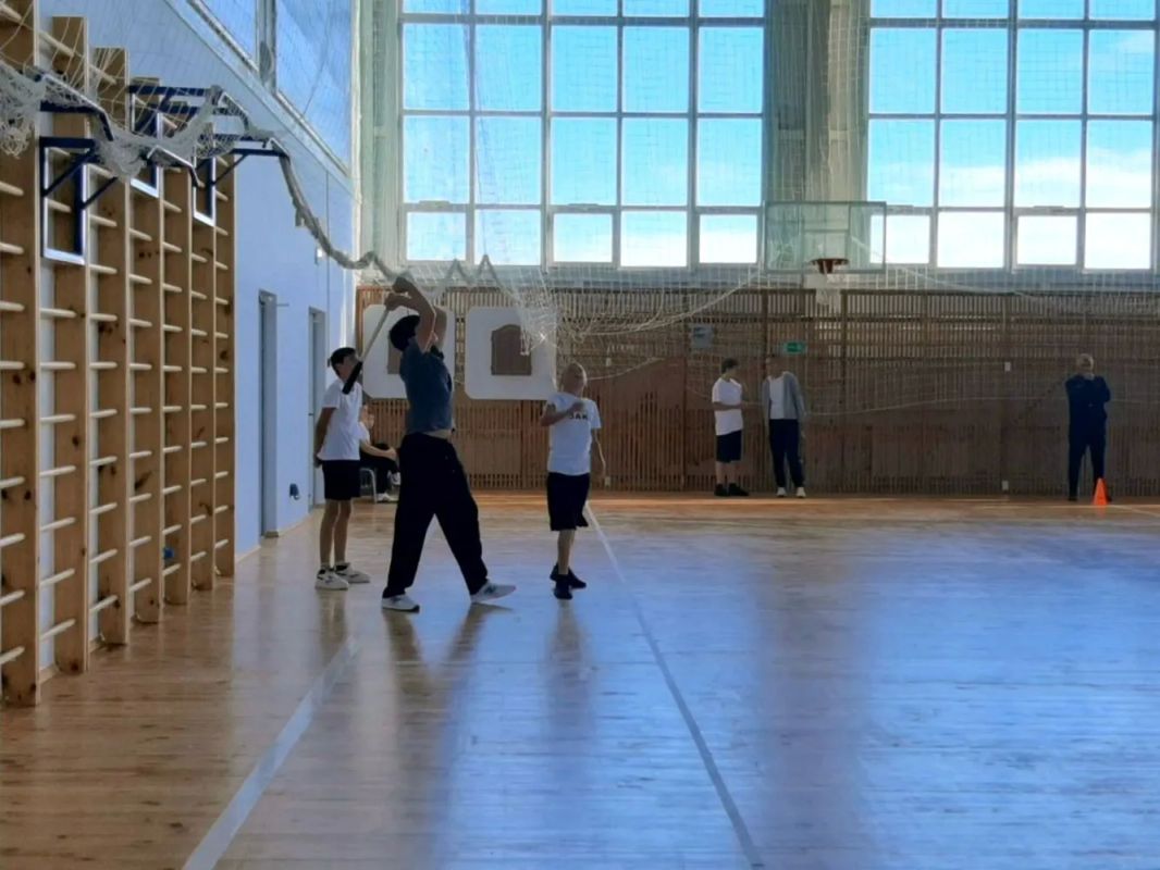 В физкультурно-оздоровительном комплексе Фатежа прошли соревнования по русской мини-лапте среди юношей школьных спортивных клубов В физкультурно-оздоровительном комплексе Фатежа прошли соревнования по русской мини-лапте среди юношей школьных спортивных клубов