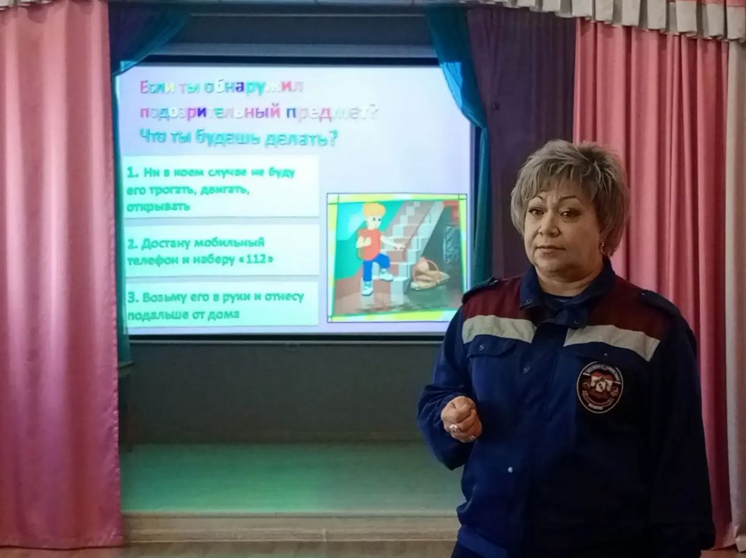 В детском саду № 62 г. Курска прошло занятие по тематике ГО В детском саду № 62 г. Курска прошло занятие по тематике ГО