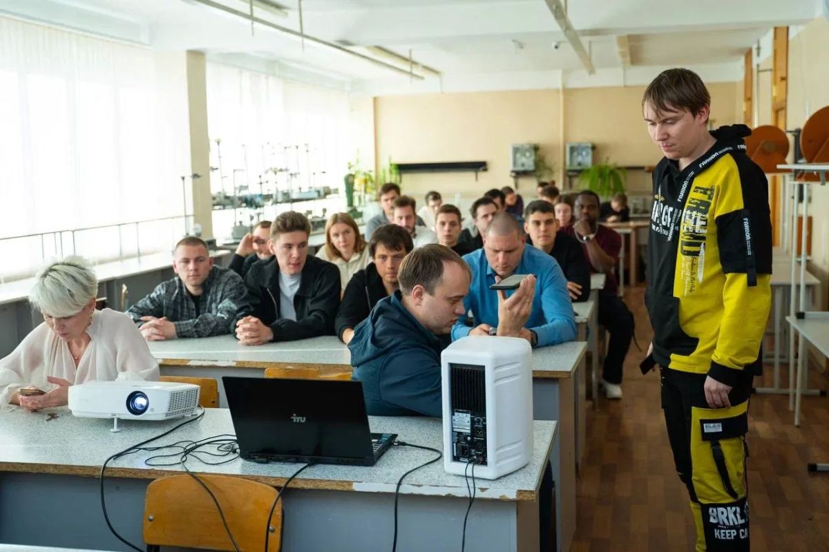 В курском ЮЗГУ рассказали о традиции выходить на связь с МКС В курском ЮЗГУ рассказали о традиции выходить на связь с МКС