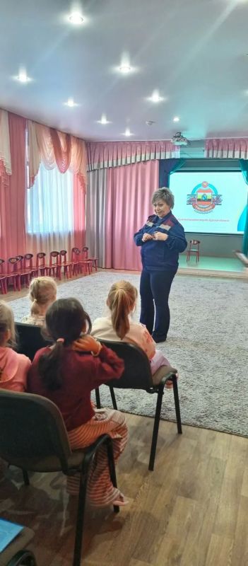 В детском саду № 62 г. Курска прошло занятие по тематике ГО В детском саду № 62 г. Курска прошло занятие по тематике ГО