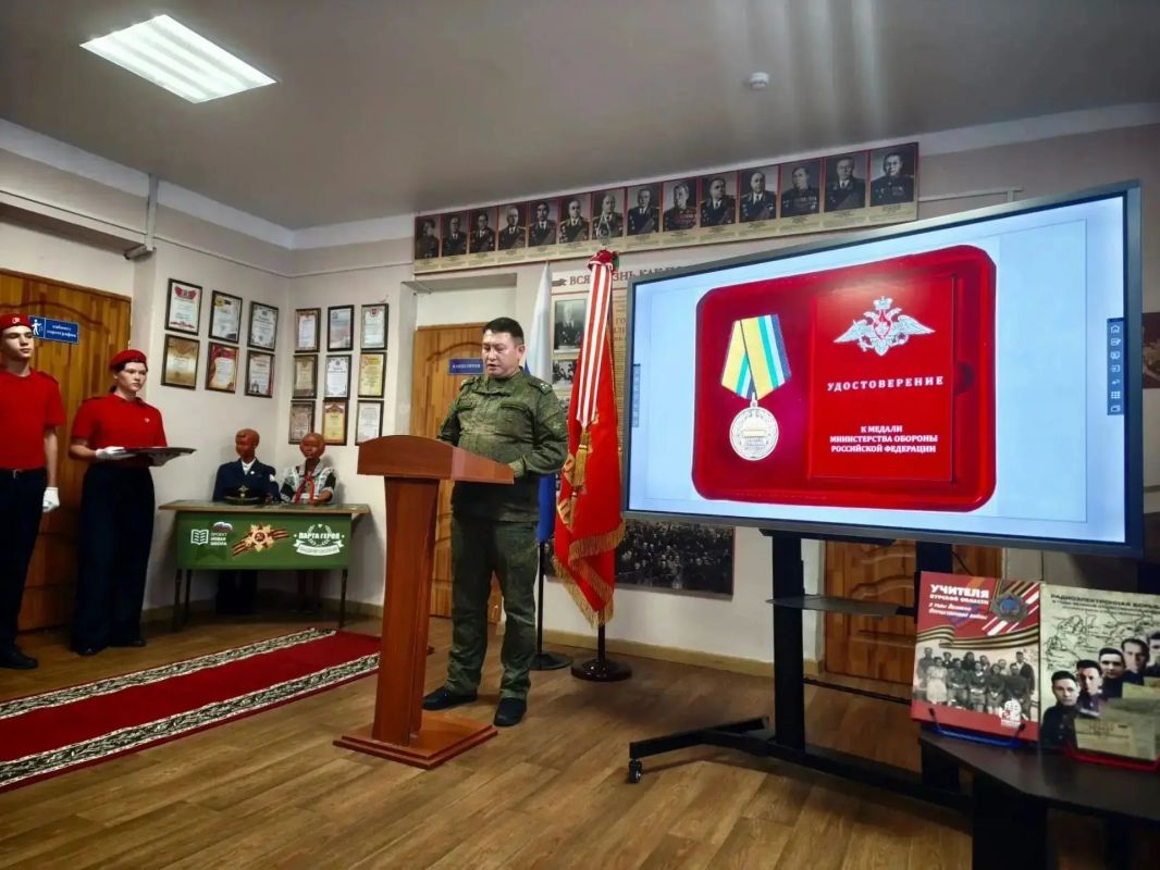 Курских хранителей истории наградили медалями Минобороны РФ Курских хранителей истории наградили медалями Минобороны РФ