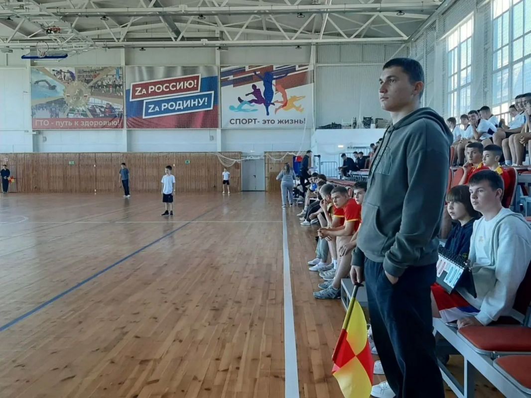 В физкультурно-оздоровительном комплексе Фатежа прошли соревнования по русской мини-лапте среди юношей школьных спортивных клубов В физкультурно-оздоровительном комплексе Фатежа прошли соревнования по русской мини-лапте среди юношей школьных спортивных клубов