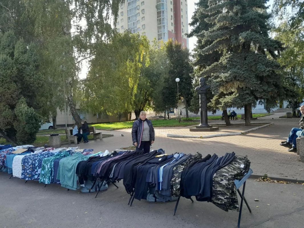 В Курске продолжается работа по пресечению несанкционированной уличной торговли В Курске продолжается работа по пресечению несанкционированной уличной торговли