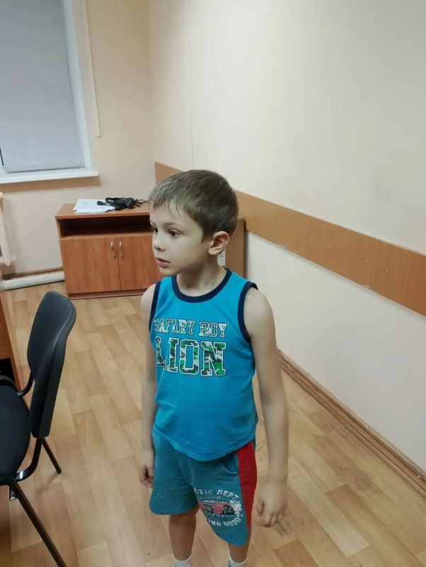 В Курске сотрудники полиции устанавливают личность малолетнего ребенка, найденного возле торгового центра по ул. Студенческой В Курске сотрудники полиции устанавливают личность малолетнего ребенка, найденного возле торгового центра по ул. Студенческой