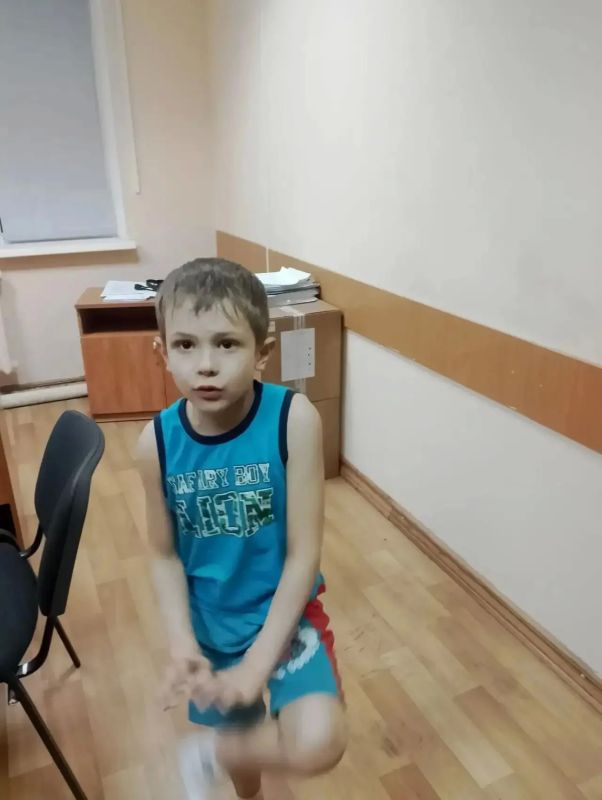 В Курске устанавливают личность мальчика, найденного возле ТЦ В Курске устанавливают личность мальчика, найденного возле ТЦ