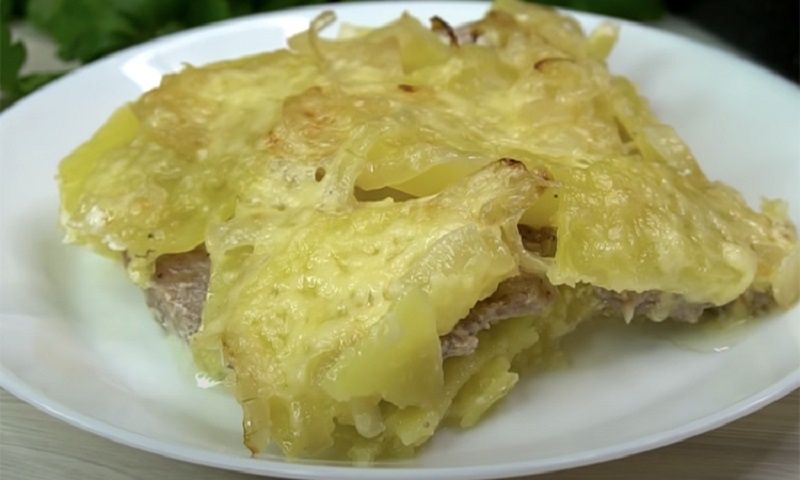 Мясо по-французски на противне: быстро и вкусно для всей семьи