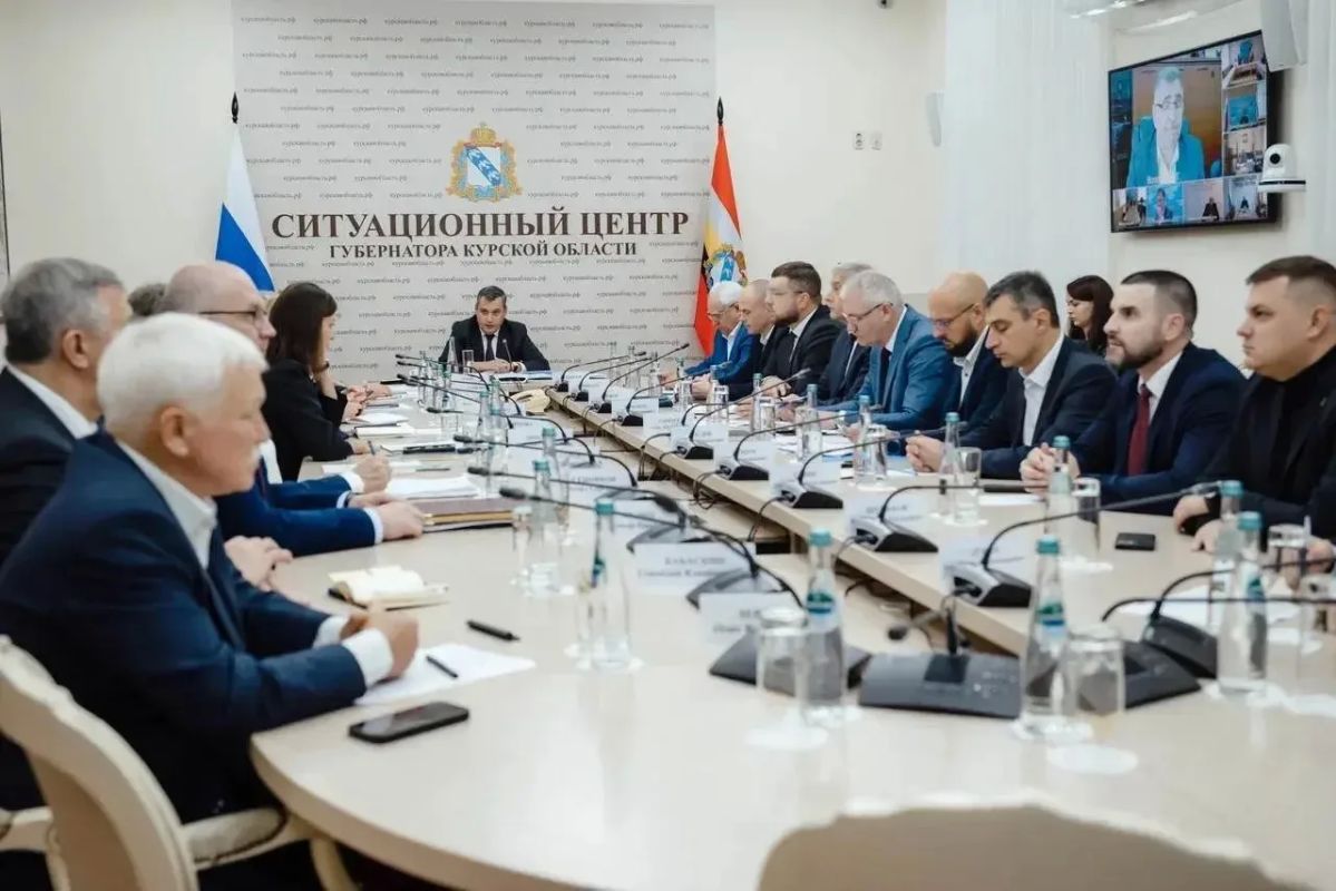 Сегодня состоялось заседание Правительства Курской области под руководством губернатора Курской области Александра Евсеевича Хинштейна