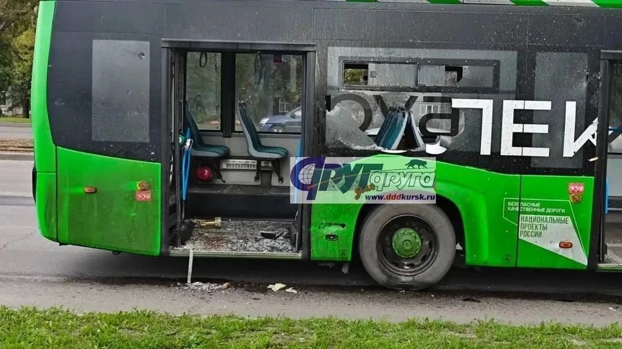 При атаке БПЛА на электробус в Курске ранены шесть селовек
