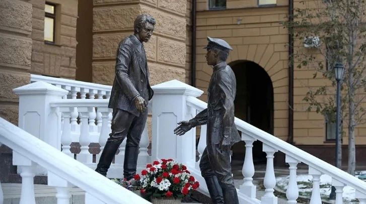 5 октября. 1783. Впервые поставлена пьеса Фонвизина «Недоросль» – в петербургском Вольном Российском Театре на Царицыном лугу 5 октября. 1783. Впервые поставлена пьеса Фонвизина «Недоросль» – в петербургском Вольном Российском Театре на Царицыном лугу