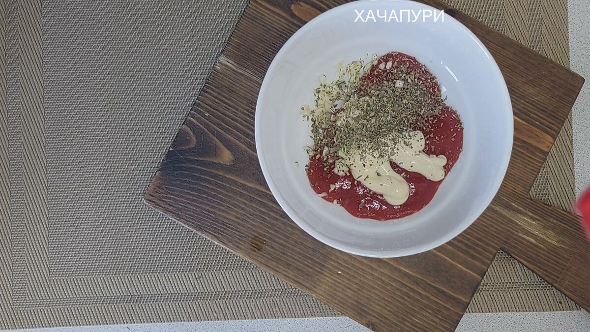 Творим кулинарное волшебство: как быстро накормить компанию с помощью слоеного теста