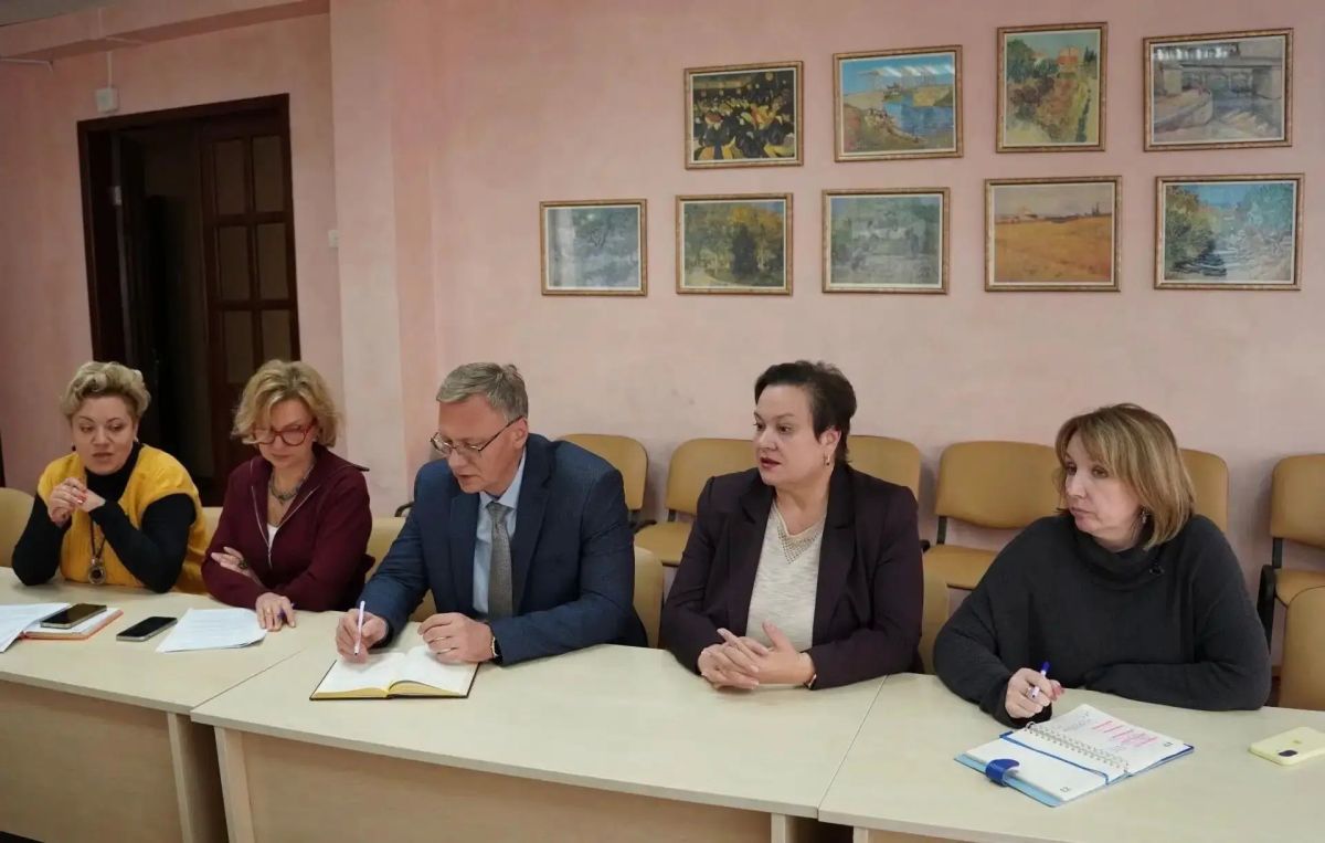 В Курской области ведётся подготовка к XVII Гражданскому форуму «Пространство диалога: говорим о развитии» В Курской области ведётся подготовка к XVII Гражданскому форуму «Пространство диалога: говорим о развитии»