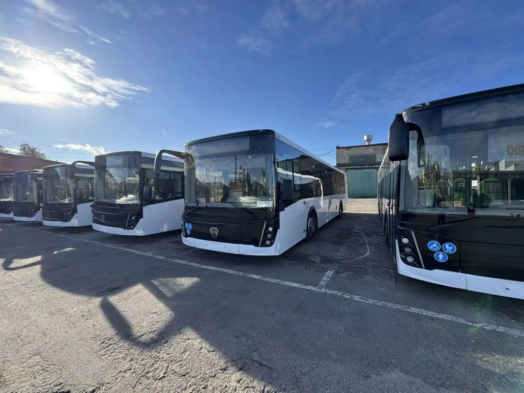 В Курск прибыли 22 новых автобуса большой вместимости В Курск прибыли 22 новых автобуса большой вместимости