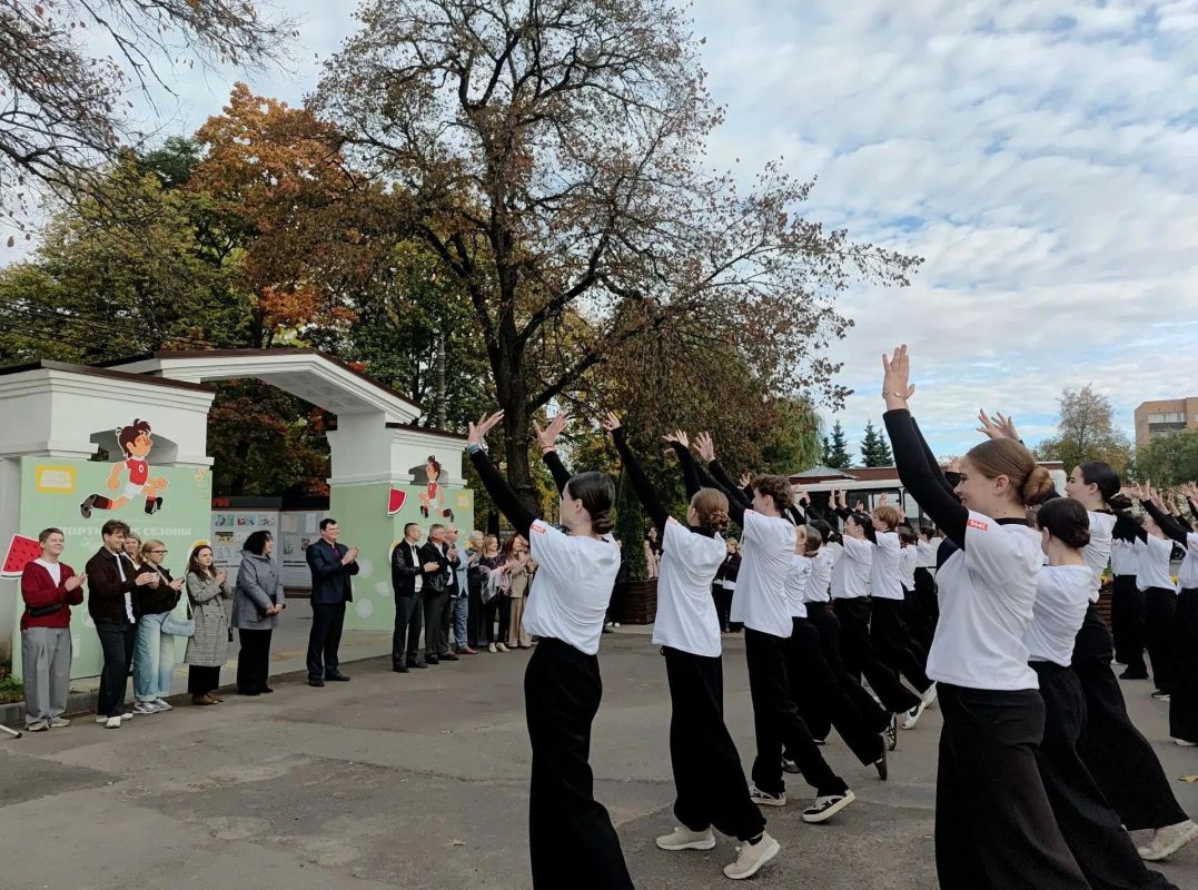 Дворец пионеров и школьников города Курска отмечает 90-летие Дворец пионеров и школьников города Курска отмечает 90-летие