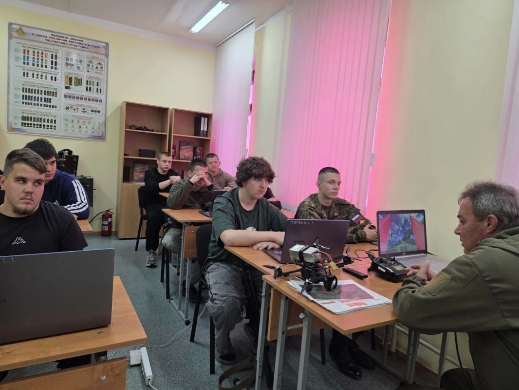 «Всегда Готов!»: старт военнопатриотических соревнований в ОБУ «Авангард»! «Всегда Готов!»: старт военнопатриотических соревнований в ОБУ «Авангард»!