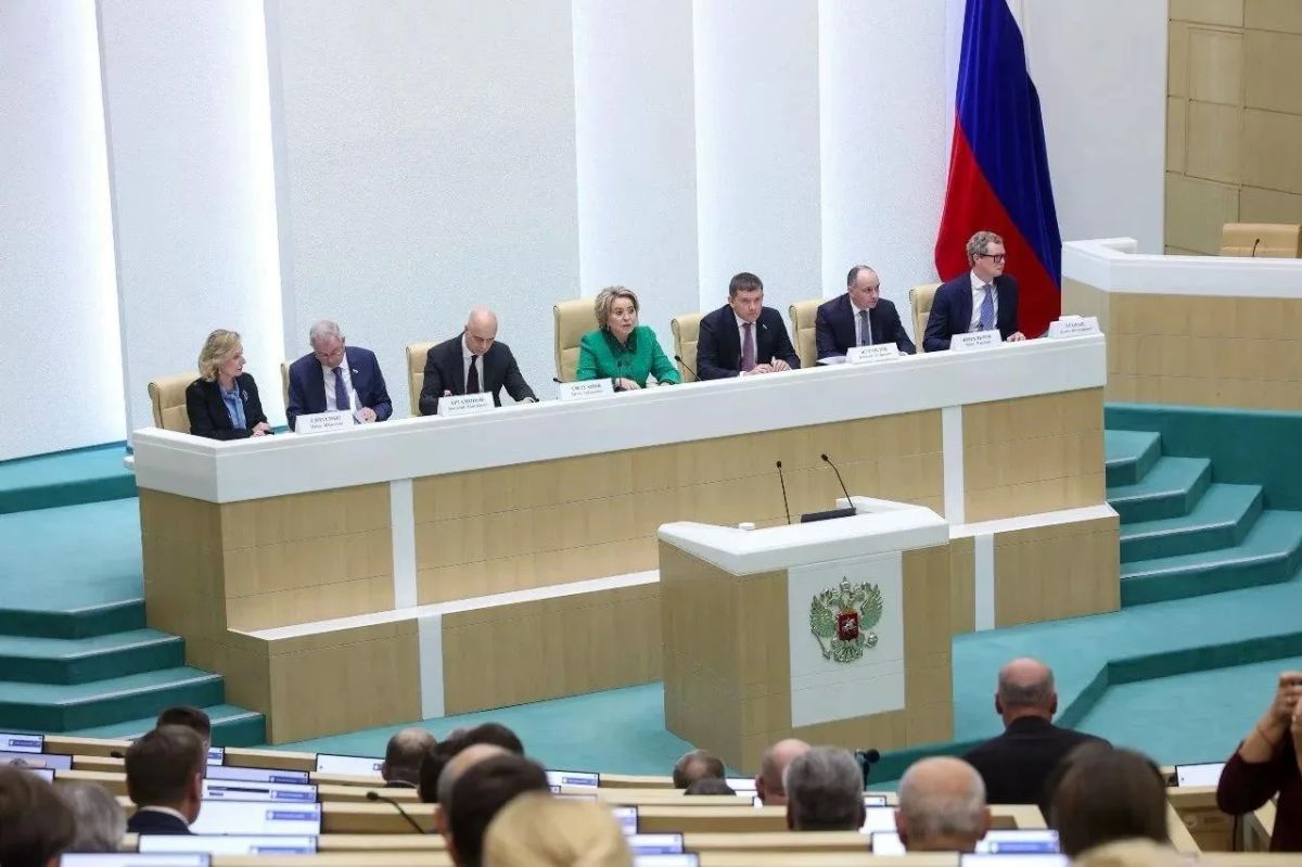 Евгения Ламонова внесла предложения в проект федерального бюджета Евгения Ламонова внесла предложения в проект федерального бюджета