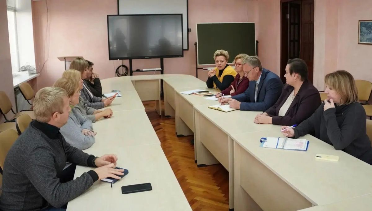 В Курской области ведётся подготовка к XVII Гражданскому форуму «Пространство диалога: говорим о развитии» В Курской области ведётся подготовка к XVII Гражданскому форуму «Пространство диалога: говорим о развитии»