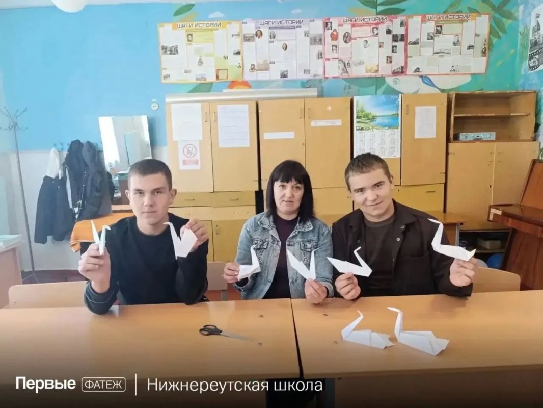 Первые присоединились к Всероссийской акции «Благодарю» и поздравили своих учителей с праздником!