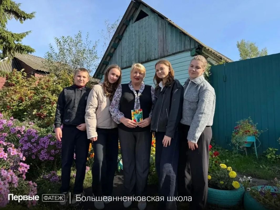 Первые присоединились к Всероссийской акции «Благодарю» и поздравили своих учителей с праздником! Первые присоединились к Всероссийской акции «Благодарю» и поздравили своих учителей с праздником!