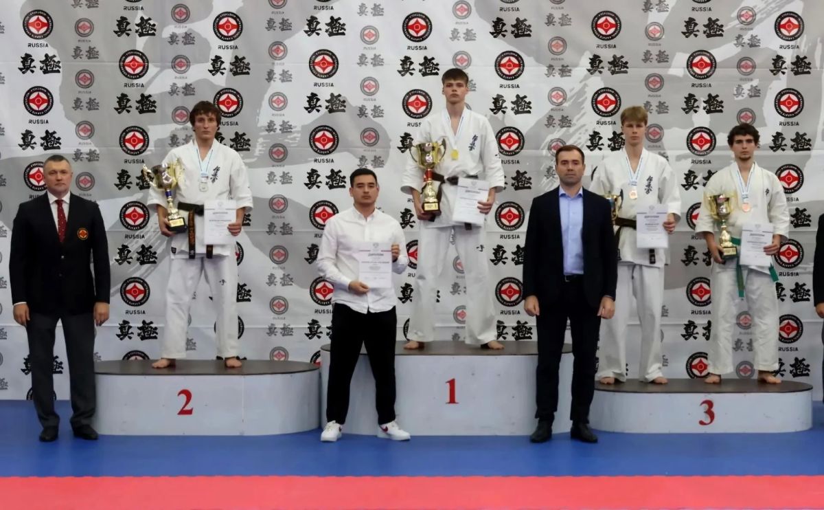 Курянин стал серебряным призёром чемпионата России по киокусинкай Курянин стал серебряным призёром чемпионата России по киокусинкай