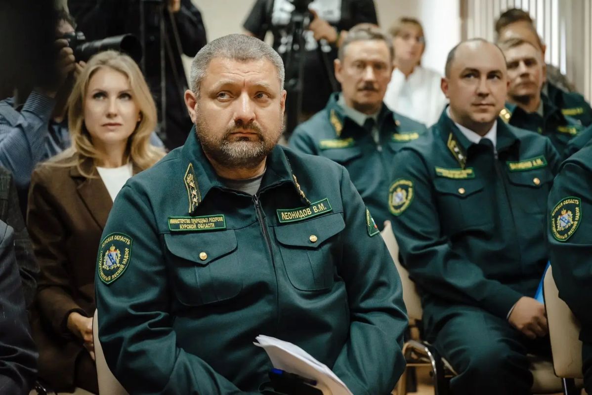 Губернатор Курской области Александр Хинштейн провёл совещание по вопросам развития особо охраняемых природных территорий и лесного комплекса региона Губернатор Курской области Александр Хинштейн провёл совещание по вопросам развития особо охраняемых природных территорий и лесного комплекса региона