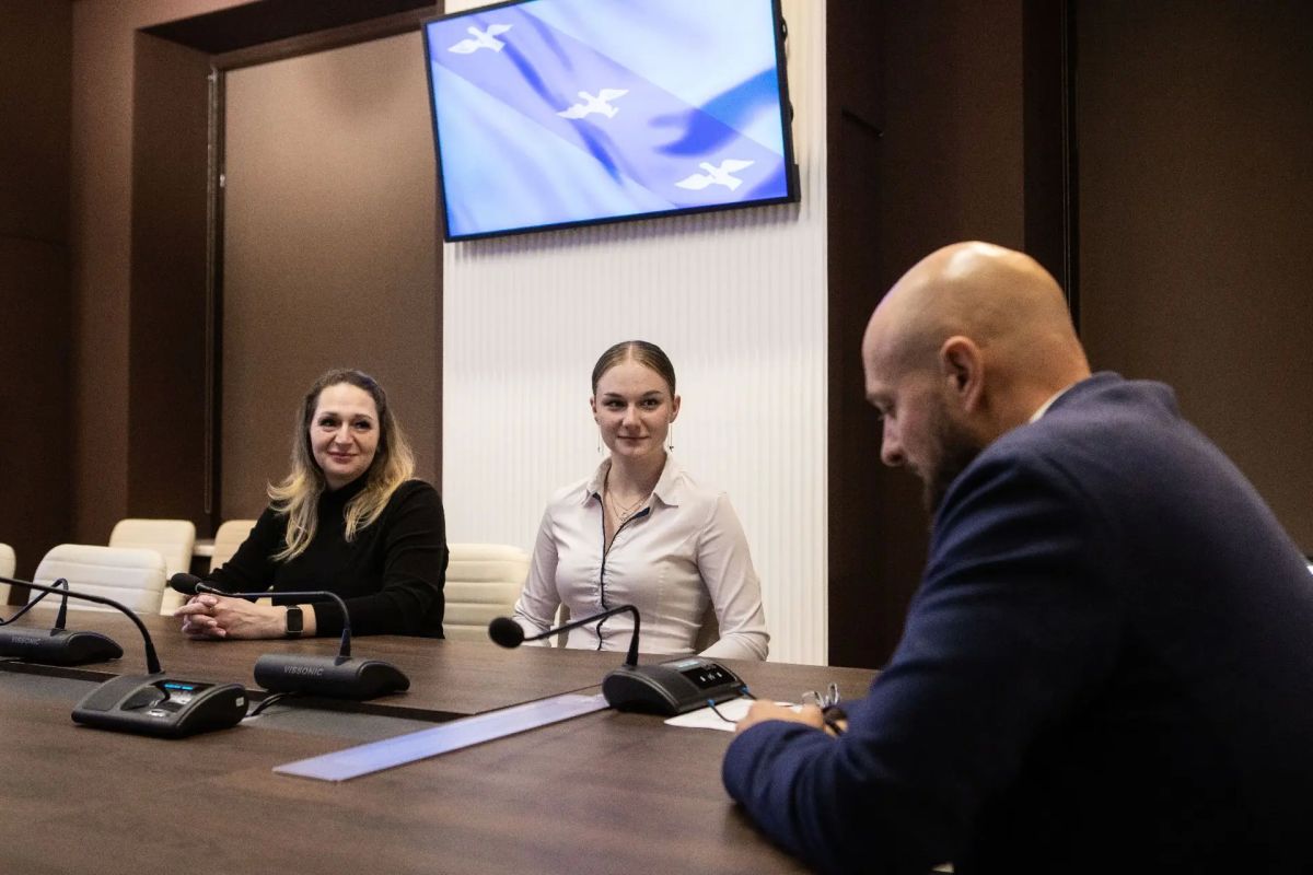 Встретился с ребятами, которые приняли участие в нашем конкурсе видеороликов о любимом Курске Встретился с ребятами, которые приняли участие в нашем конкурсе видеороликов о любимом Курске