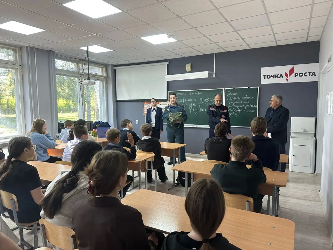 Открытые уроки по ГО прошли в двух школах Обоянского района Открытые уроки по ГО прошли в двух школах Обоянского района