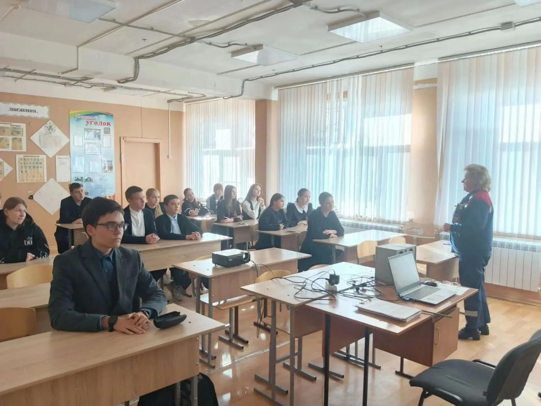 Урок по ГО в Тимской школе